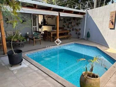 Sobrado com 3 Quartos para alugar, 293m² no Jardim Santa Maria, Jacareí