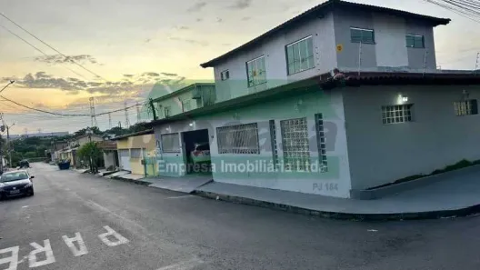 Casa com 2 Quartos à venda, 211m² no Parque 10 de Novembro, Manaus