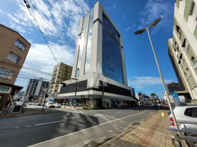 Sala Comercial à venda, 39m² no América, Joinville