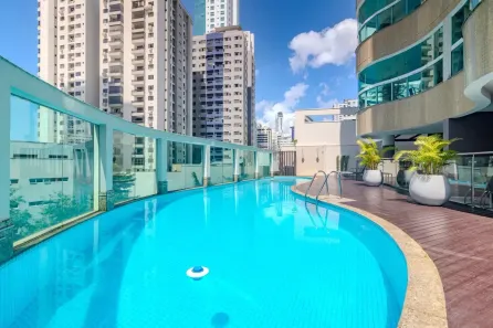 Apartamento com 3 Quartos para alugar, 98m² no Centro, Balneário Camboriú