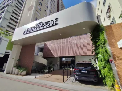 Prédio Comercial para alugar, 40m² no Zona 01, Maringá