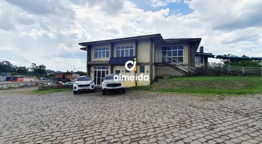 Prédio Comercial com 3 Quartos para alugar, 385m² no Nossa Senhora de Lourdes, Santa Maria