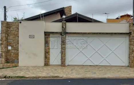 Casa com 3 Quartos para alugar, 207m² no São Joaquim, Franca