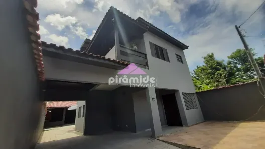 Sobrado com 4 Quartos à venda, 238m² no Martim de Sá, Caraguatatuba