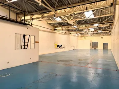 Galpão/Depósito/Armazém para venda ou aluguel, 450m² no Pinheiros, São Paulo