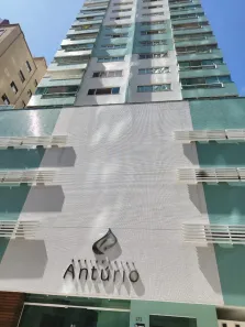Apartamento com 3 Quartos para alugar, 135m² no Centro, Balneário Camboriú