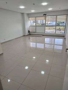 Sala Comercial à venda, 37m² no Vila Mogilar, Mogi das Cruzes