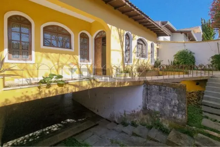 Casa com 3 Quartos à venda, 333m² no Jardim Ipê, Poços de Caldas