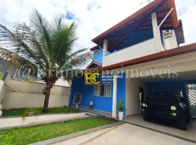 Sobrado com 4 Quartos à venda, 239m² no Centro, Peruíbe