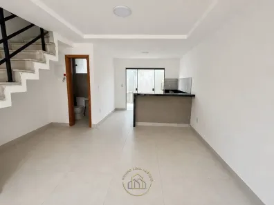 Casa de Condomínio com 2 Quartos à venda, 76m² no Cabiúnas, Macaé