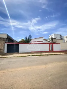 Casa com 4 Quartos para alugar, 160m² no Vila Industrial, Anápolis