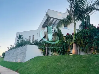 Sobrado com 4 Quartos à venda, 298m² no Residencial e Comercial Quinta das Laranjeiras, Araraquara