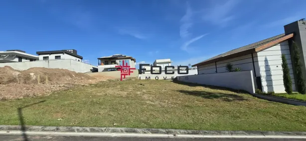 Lote/Terreno à venda, 600m² no Condomínio Residencial Colinas do Paratehy, São José dos Campos