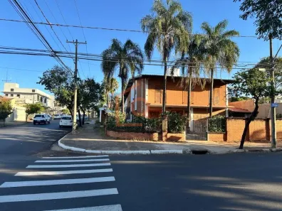 Casa com 4 Quartos para venda ou aluguel, 292m² no Vila Velosa, Araraquara