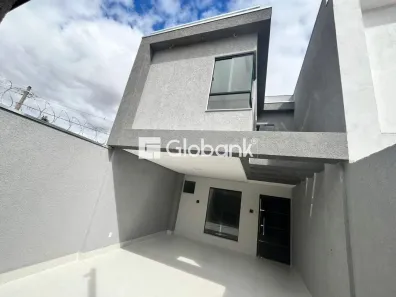 Casa com 3 Quartos à venda, 100m² no Loteamento Jardim Niemeyer, Montes Claros