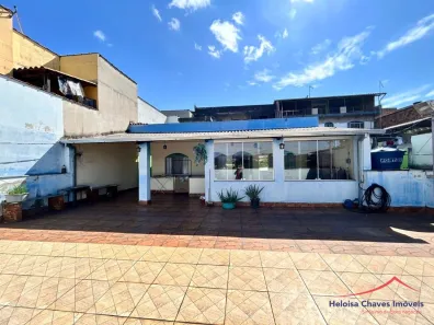 Casa com 3 Quartos à venda, 250m² no Jardim Montreal - 1ª Seção, Ibirité