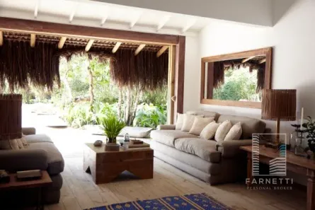 Casa com 3 Quartos para alugar, 210m² no , Porto Seguro