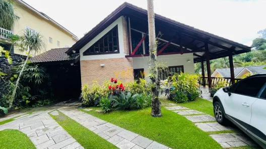 Casa de Condomínio com 3 Quartos à venda, 750m² no Arujázinho I, II e III, Arujá