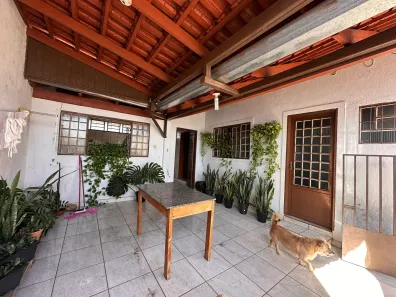 Casa com 6 Quartos à venda, 378m² no Setor Criméia Oeste, Goiânia