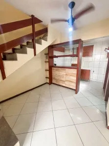 Casa com 2 Quartos para alugar, 65m² no Praia Campista, Macaé