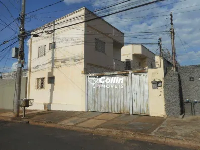 Apartamento com 2 Quartos para alugar, 50m² no Santa Maria, Uberaba
