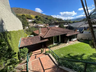 Casa com 4 Quartos à venda, 220m² no Itaipava, Petrópolis