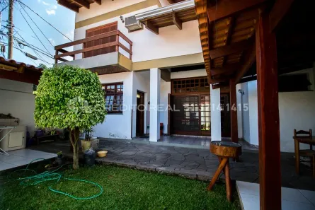 Casa com 3 Quartos à venda, 283m² no Camaquã, Porto Alegre