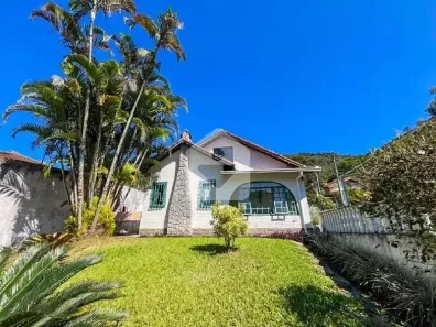 Casa com 4 Quartos à venda, 141m² no Mosela, Petrópolis