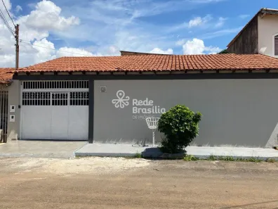 Casa com 3 Quartos à venda, 180m² no Valparaiso I - Etapa D, Valparaíso de Goiás