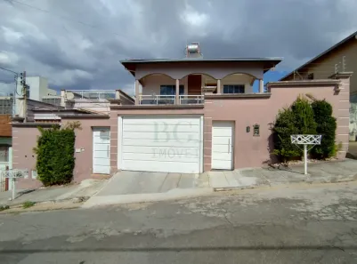 Casa com 7 Quartos à venda, 440m² no Jardim Country Club, Poços de Caldas