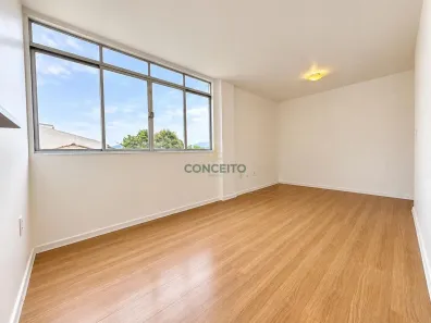 Apartamento com 2 Quartos para alugar, 60m² no Coqueiros, Florianópolis