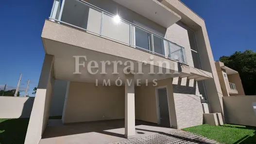 Sobrado com 3 Quartos à venda, 175m² no Barra do Saí, Itapoá