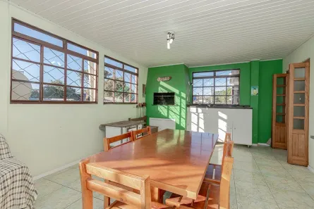 Casa com 4 Quartos à venda, 310m² no Vila Nova, Porto Alegre