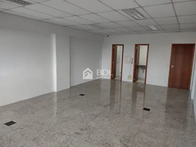 Sala Comercial com 3 Quartos para alugar, 130m² no Loteamento Alphaville Campinas, Campinas
