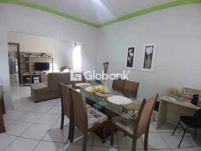 Casa com 3 Quartos à venda, 150m² no Major Prates, Montes Claros