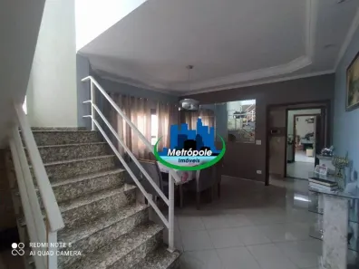 Sobrado com 3 Quartos à venda, 193m² no Vila Galvão, Guarulhos
