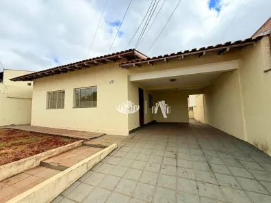 Casa com 3 Quartos à venda, 365m² no Coliseu, Londrina