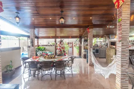 Casa com 4 Quartos à venda, 420m² no Santa Felicidade, Curitiba