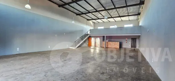 Galpão/Depósito/Armazém para alugar, 225m² no Loteamento Portal do Vale II, Uberlândia