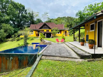 Fazenda/Sítio com 3 Quartos à venda, 400m² no , Nova Friburgo