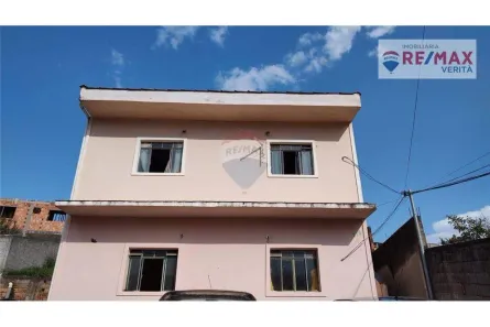 Casa com 5 Quartos à venda, 180m² no Água Santa, Barbacena