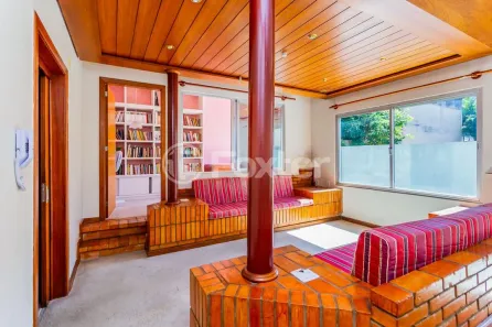 Sala Comercial à venda, 112m² no Moinhos de Vento, Porto Alegre
