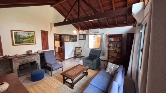 Casa com 5 Quartos à venda, 250m² no Pântano do Sul, Florianópolis