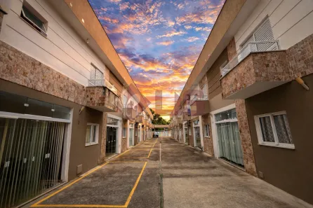 Casa de Condomínio com 2 Quartos à venda, 89m² no Massaguaçu, Caraguatatuba
