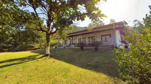 Fazenda/Sítio com 4 Quartos à venda, 120m² no Glória, Rodeio