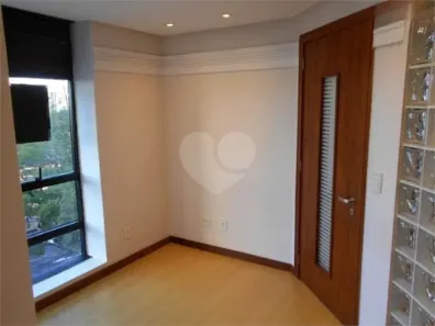 Sala Comercial à venda, 45m² no Bom Fim, Porto Alegre