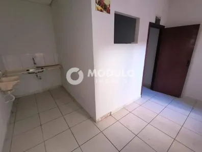 Kitnet com 1 Quarto para alugar, 30m² no Tocantins, Uberlândia