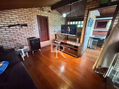 Sobrado com 4 Quartos à venda, 255m² no Pantanal, Florianópolis