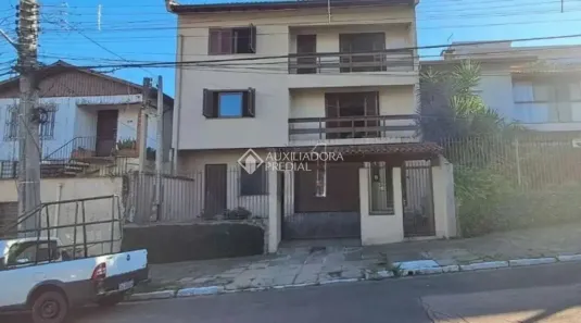 Casa com 4 Quartos para alugar, 284m² no São José, Canoas