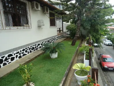 Casa com 6 Quartos à venda, 400m² no Jardim Apipema, Salvador